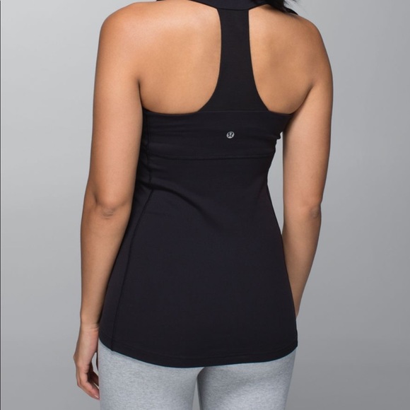 SOLD✨2/25✨Lululemon scoop neck tank - Picture 2 of 2
